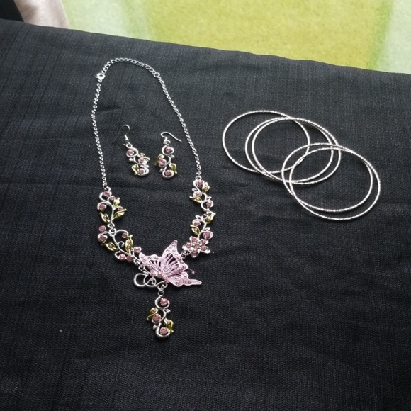 Jewelry - Necklace earring and bracelets